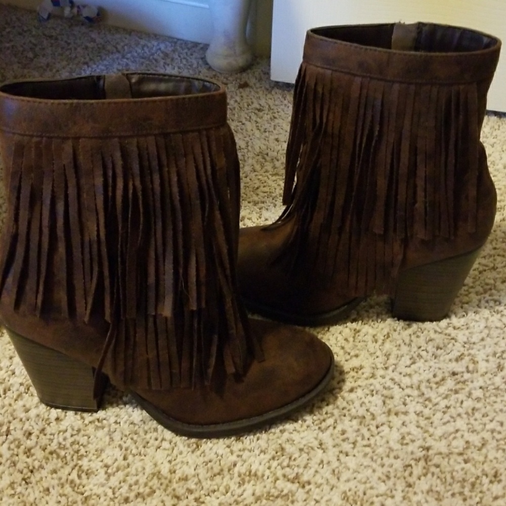 Brown Fringe boots size 7